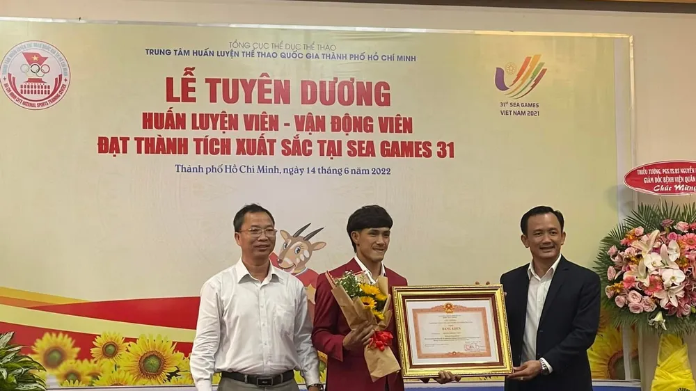 Võ sĩ Nguyễn Trần Duy Nhất có màn thể hiện ấn tượng để giành tấm HCV SEA Games quý giá. Ảnh: DUY NHẤT