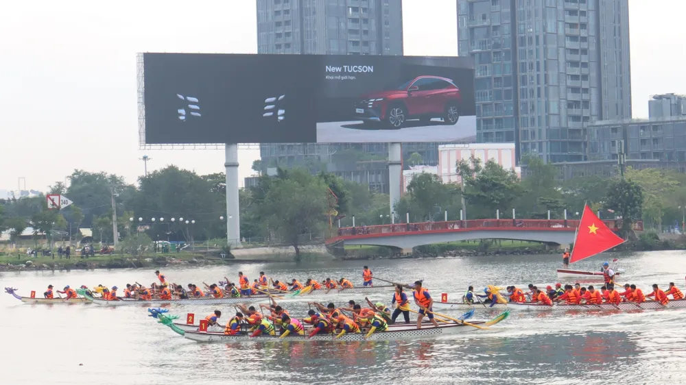 Hơn 600 VĐV tranh tài tại giải. Ảnh: THANH TÙNG 
