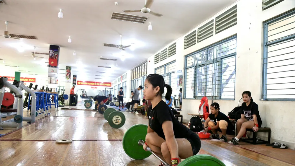 Tập trung đội tuyển cử tạ trẻ quốc gia