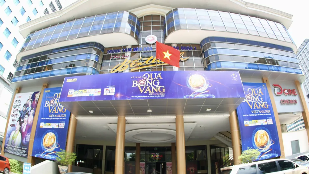 Không khí trước giờ G gala trao giải Quả bóng vàng Việt Nam 2024. Ảnh: DŨNG PHƯƠNG