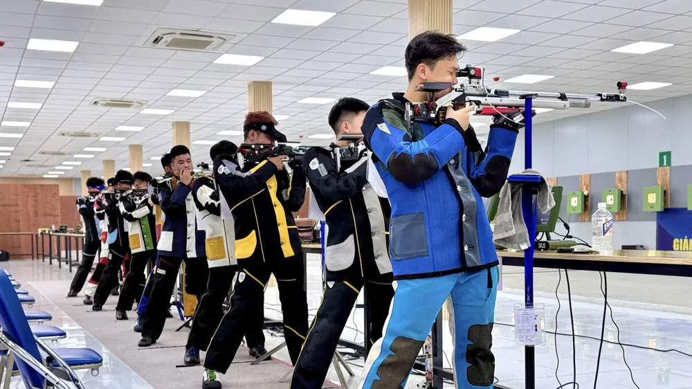 Gần 200 xạ thủ tranh tài tại giải. Ảnh: SFS