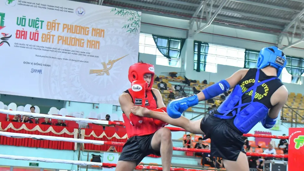 Các VĐV tranh tài nội dung đối kháng. Ảnh: LĐ Võ cổ truyền TPHCM