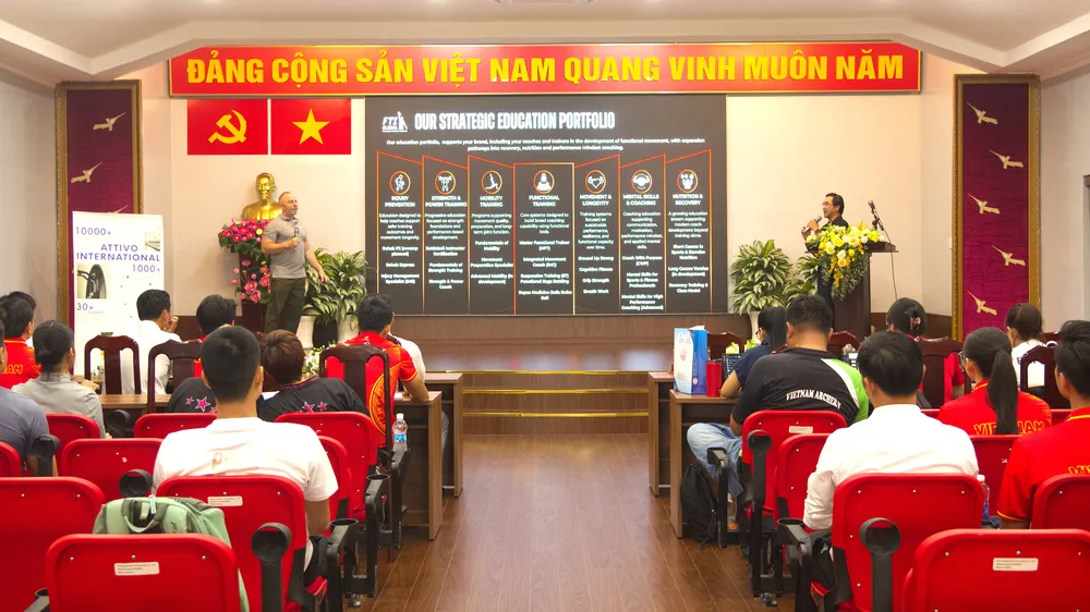 Lớp học có gần 50 học viên tham dự