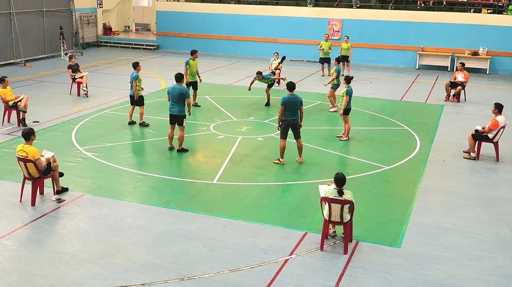 Giải đá cầu nghệ thuật đã diễn ra sôi nổi. Ảnh: THANH TÙNG 