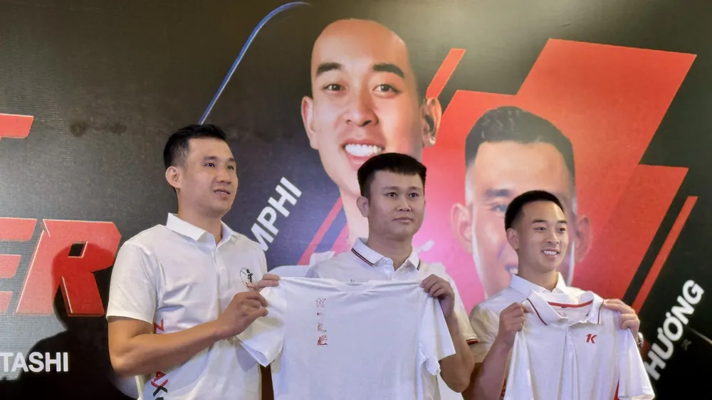 Văn Phương và Nicholas Khamphilath được công bố đảm nhận vai trò đại sứ thương hiệu Kaitashi. Ảnh: Quỳnh Mai