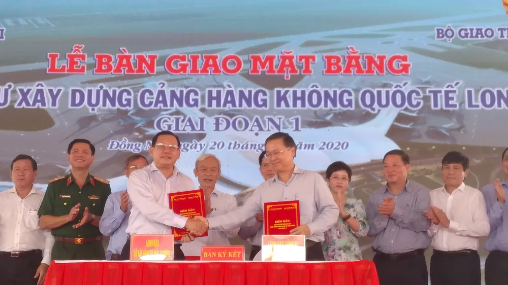 Đồng Nai bàn giao 1.800 ha đất làm dự án Cảng hàng không quốc tế Long Thành giai đoạn I