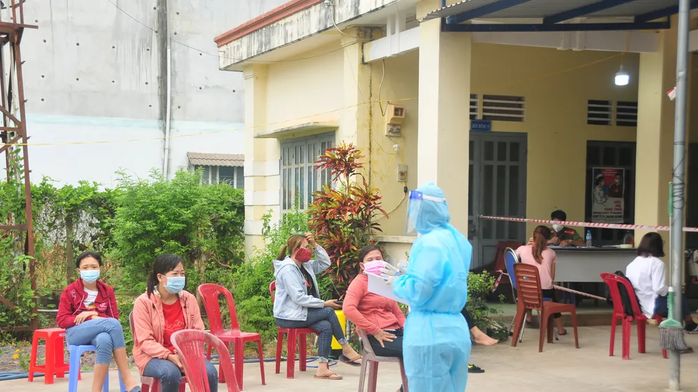 Người tiêm đủ 2 mũi vaccine Covid-19 đến Bình Phước từ vùng có dịch không phải cách ly tập trung