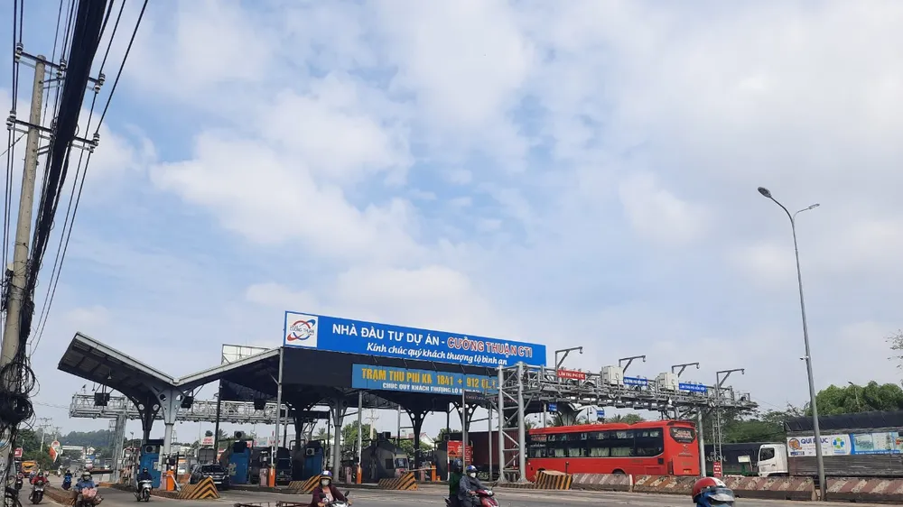 Cục đường bộ 4 làm việc về bất cập Trạm thu phí BOT Trảng Bom