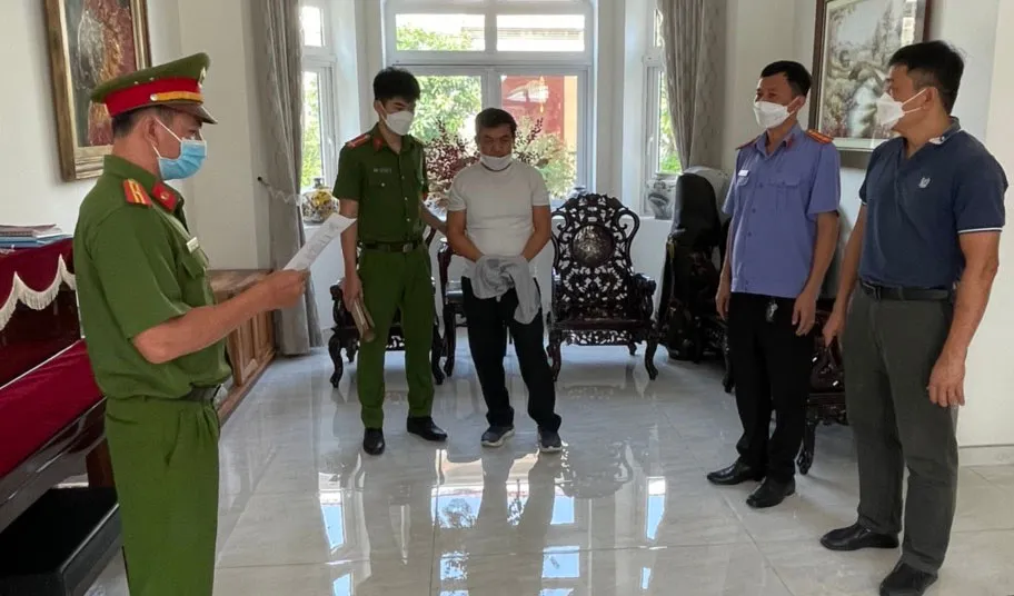 Bắt bị can Trương Quốc Tuấn 