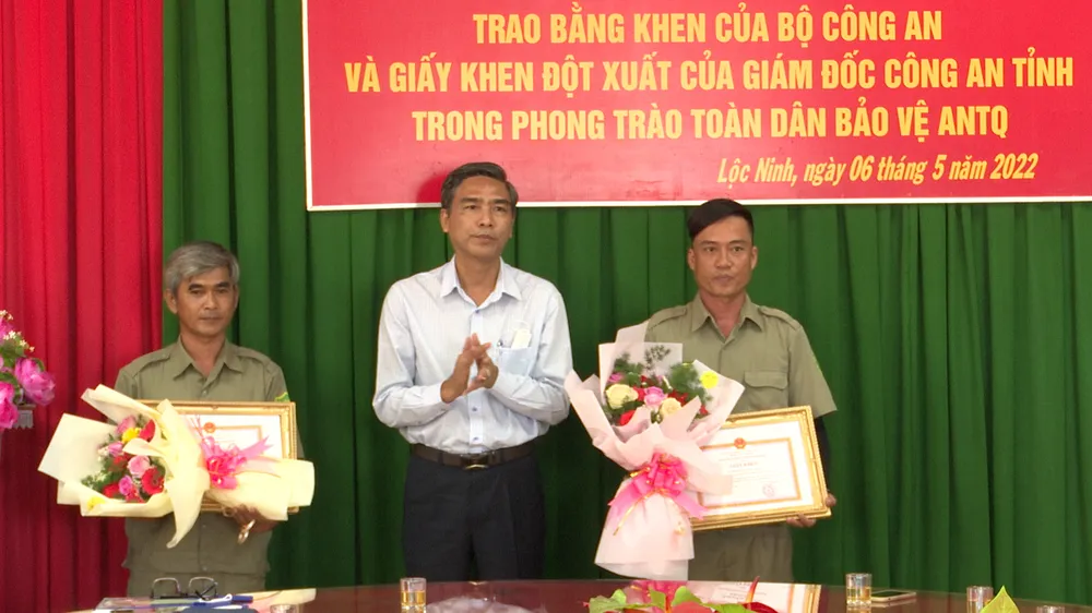 Bình Phước: Trao Bằng khen của Bộ Công an cho cán bộ và nhân dân xã biên giới Lộc An