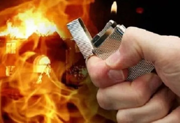 Điều tra nghi án dùng xăng đốt chết người thân do tranh chấp đất đai