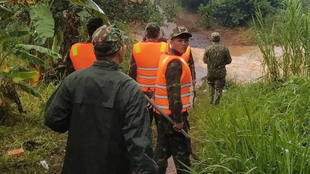 Bình Phước: Tìm thấy thi thể nam sinh lớp 12 bị lũ cuốn trôi cách hiện trường 12km