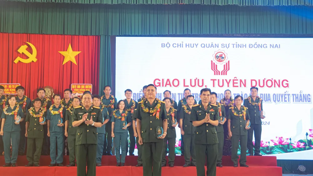 Đồng Nai: Khen thưởng các tập thể, cá nhân điển hình trong phong trào thi đua quyết thắng