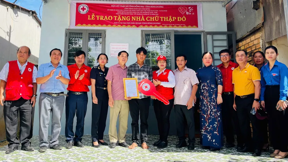 Đồng Nai: Trao nhà Chữ thập đỏ đến 2 hộ đồng bào dân tộc có hoàn cảnh khó khăn 