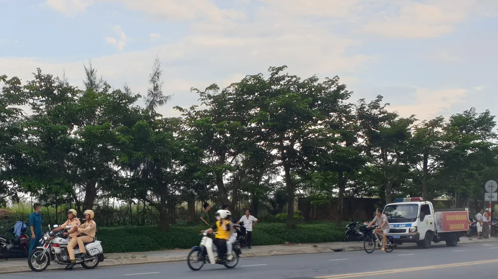 Phát hiện một thi thể cháy đen bên bờ biển Đà Nẵng