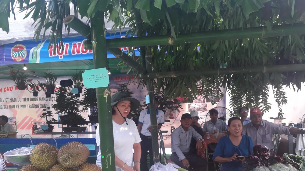 Quận Sơn Trà khai mạc Phiên chợ Nông dân 2020