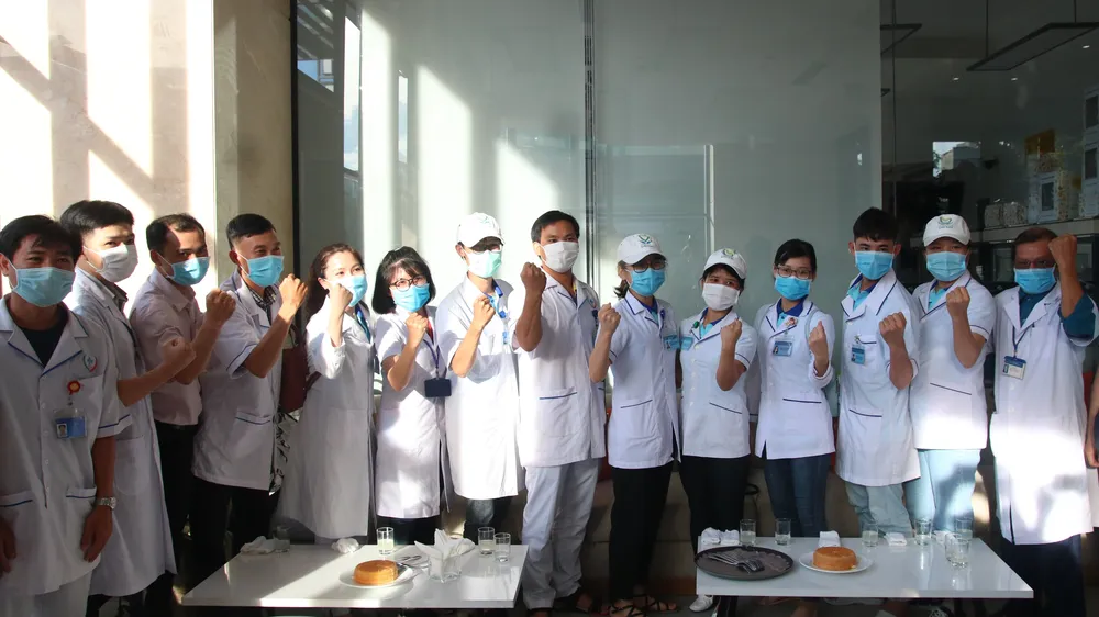 Đoàn y bác sĩ Bình Định ra hỗ trợ Bệnh viện dã chiến Tiên Sơn