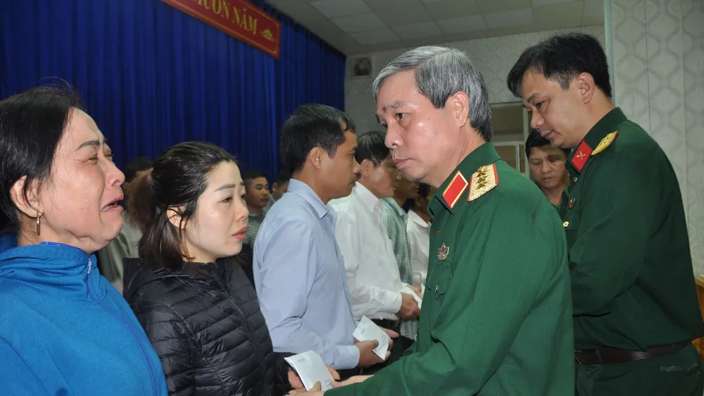 Thượng tướng Đỗ Căn thăm hỏi, động viên thân nhân cán bộ, chiến sĩ Đoàn Kinh tế - Quốc phòng 337 hy sinh
