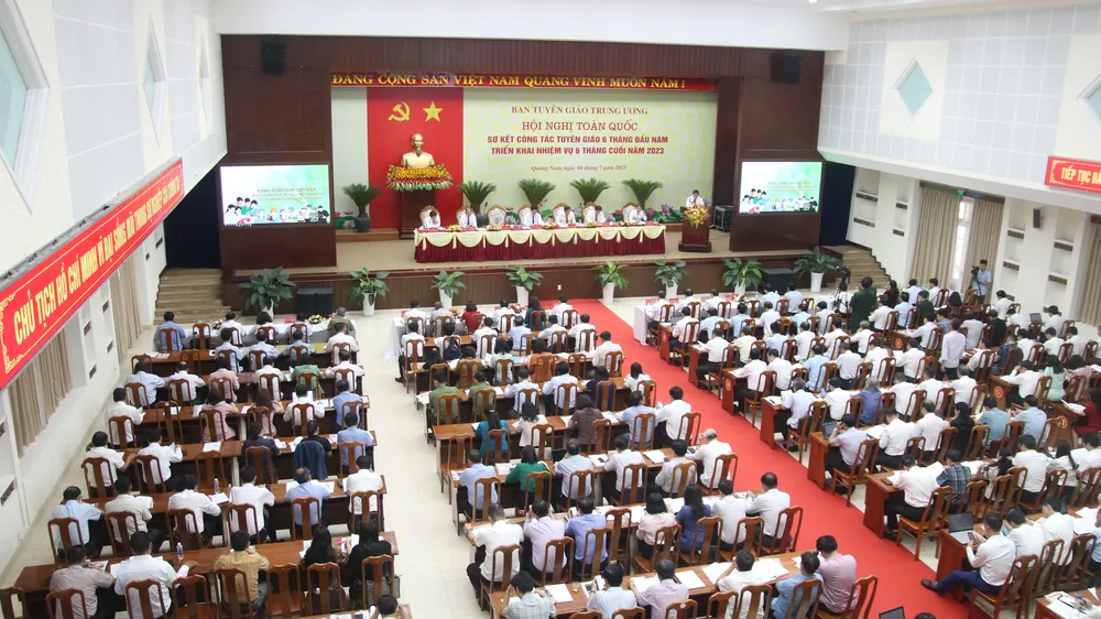 Tăng cường công tác bảo vệ nền tảng tư tưởng của Đảng, đấu tranh phản bác các quan điểm sai trái, thù địch