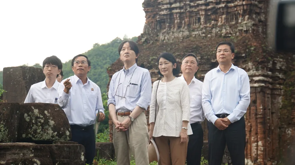 Hoàng Thái tử Nhật Bản Akishino và Công nương thăm Khu đền tháp Mỹ Sơn