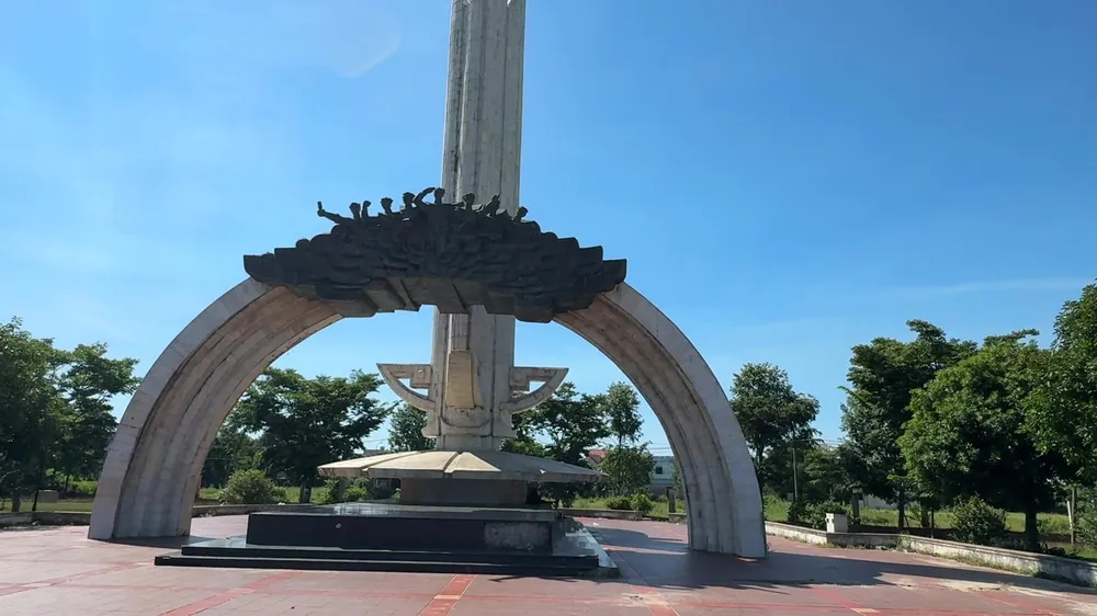 Quảng Nam: Yêu cầu UBND thị xã Điện Bàn lấy ý kiến nhân dân vụ đề xuất chi 88 tỷ đồng xây mới tượng đài 