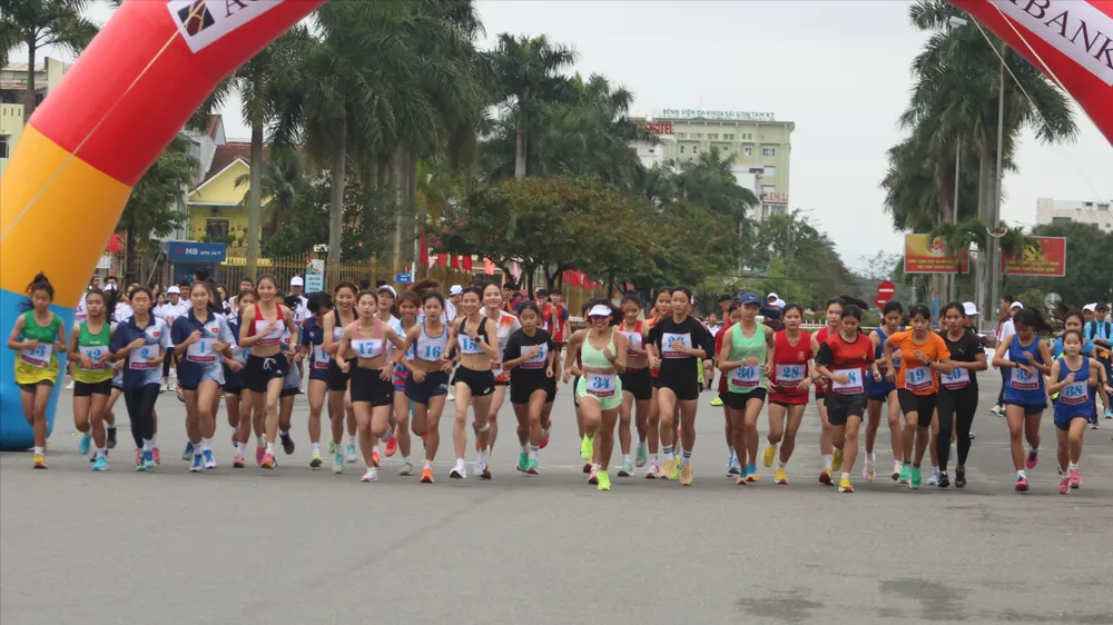 1.200 vận động viên tranh tài ở giải Việt dã truyền thống Báo Quảng Nam mở rộng lần thứ 27