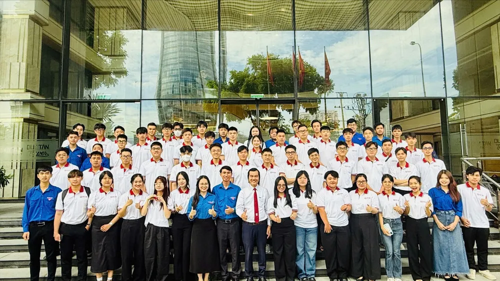 105 sinh viên hỗ trợ chuyển đổi số tại các phường, xã ở Đà Nẵng