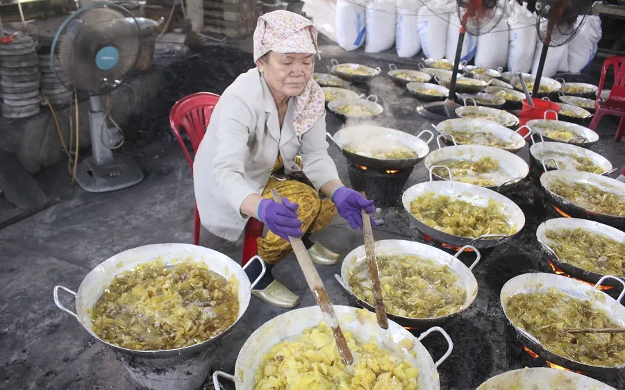 Làng nghề mứt gừng Mỹ Chánh vào vụ tết