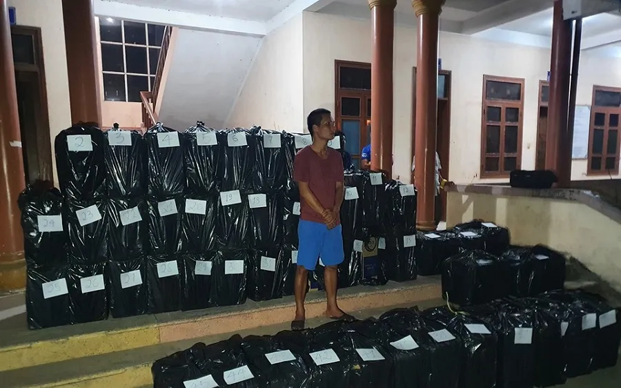 Trần Danh Lợi và tang vật. Ảnh: Công an Quảng Trị cung cấp