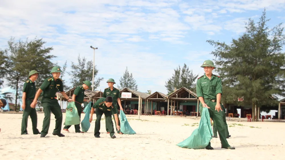 Ra quân chiến dịch “Hãy làm sạch biển” năm 2020 tỉnh Quảng Trị