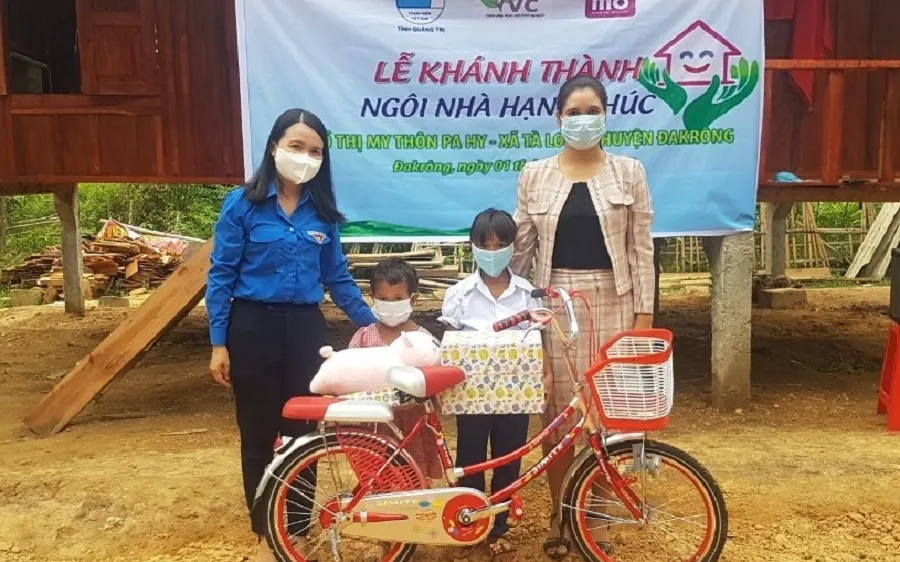 Lễ khánh thành trao tặng ngôi nhà hạnh phúc cho em My