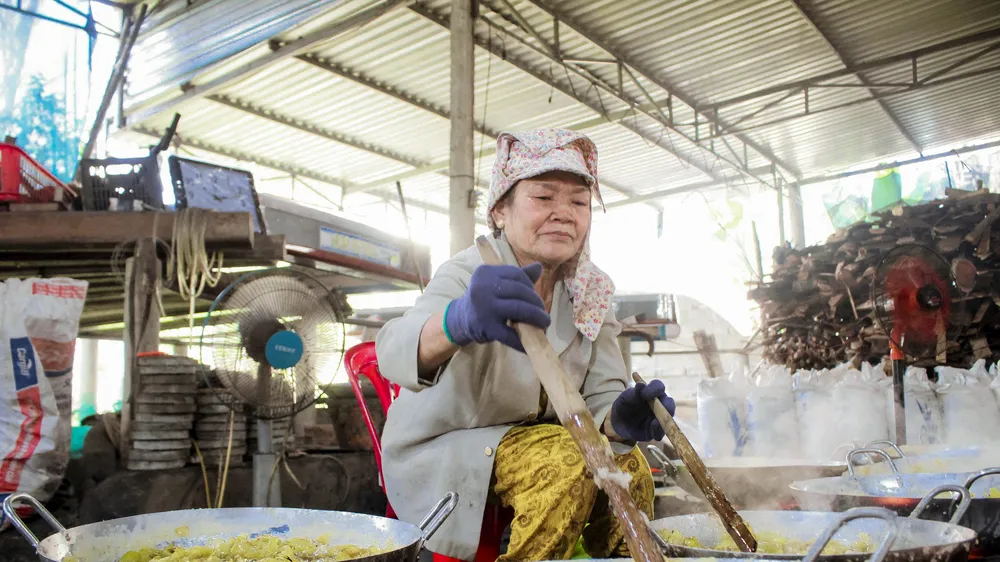 Làng nghề mứt gừng Mỹ Chánh hối hả vào vụ tết