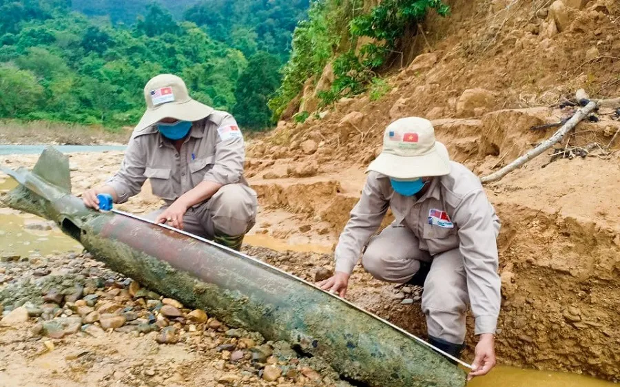Quảng Trị: Phát hiện 2 quả bom nặng hơn 567kg