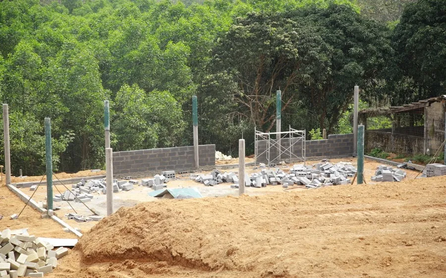 Ồ ạt xây dựng công trình, trồng cây “đón” dự án cao tốc Bắc - Nam