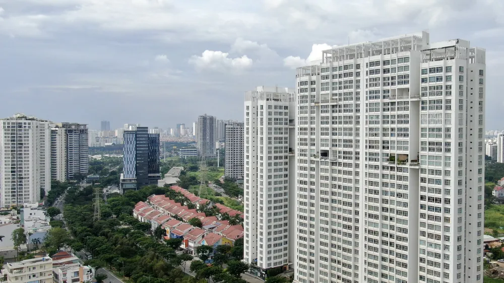 Chung cư Phú Hoàng Anh 1, xã Phước Kiển, Nhà Bè: cư dân mua căn hộ có sổ hồng nhưng không được ban quản trị, ban quản lý cho vào ở