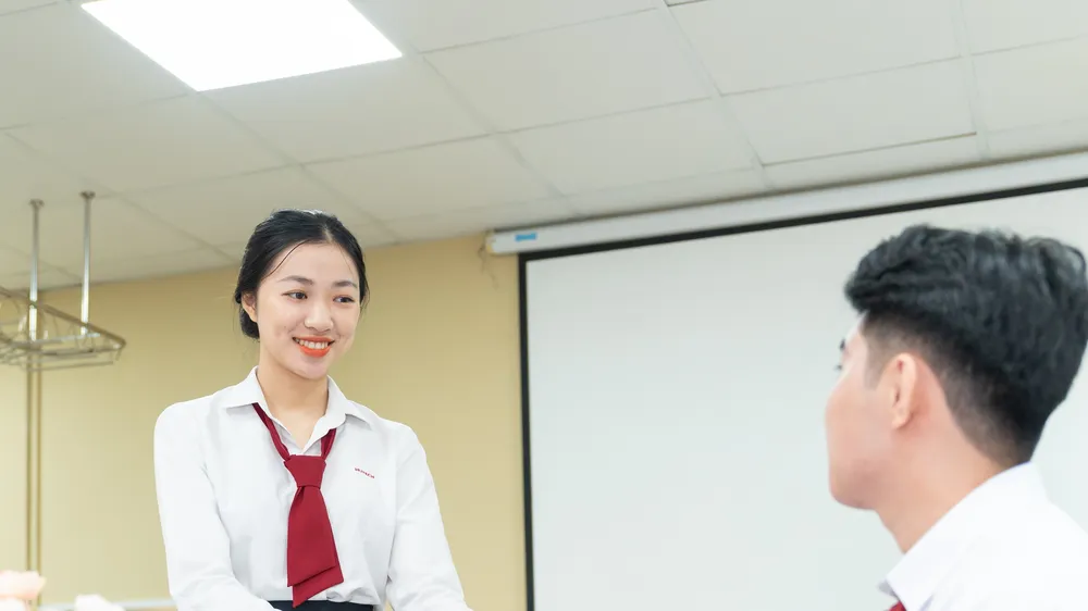 Học ngành gì để quản lý nhà hàng, kinh doanh ẩm thực, khởi nghiệp F&B? 