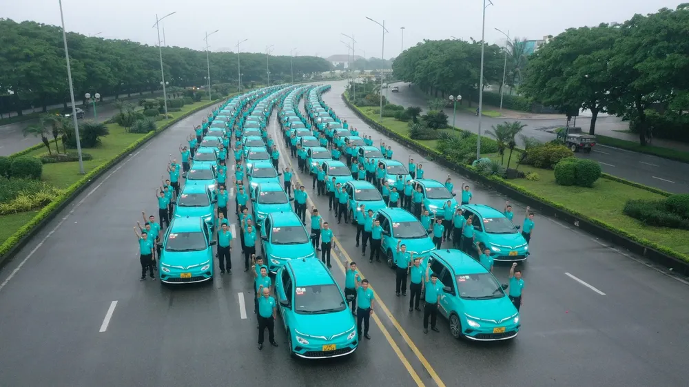 Khai trương hãng taxi thuần điện đầu tiên tại Việt Nam