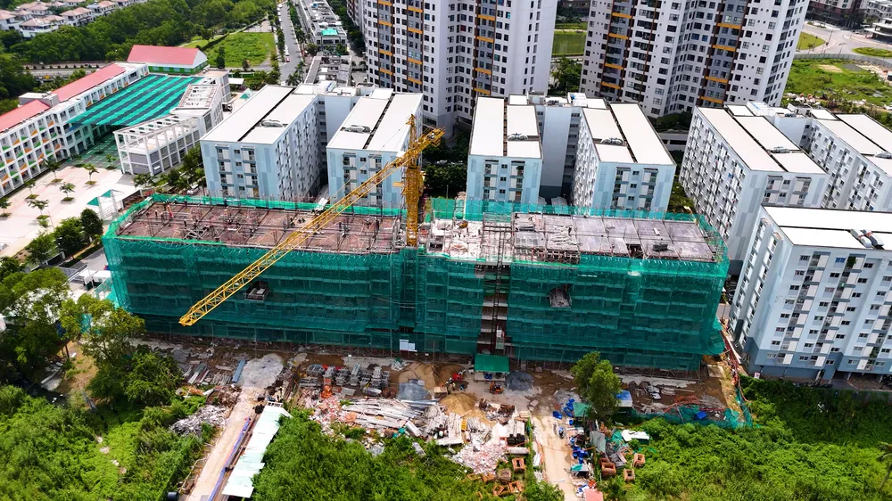 Cất nóc block C nhà ở xã hội EHomeS Nam Sài Gòn
