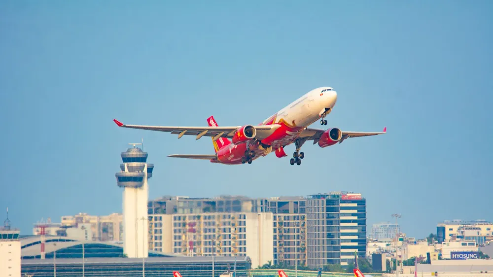 Vui lễ bất tận với đại tiệc vé khuyến mãi, bay cùng Vietjet thôi!