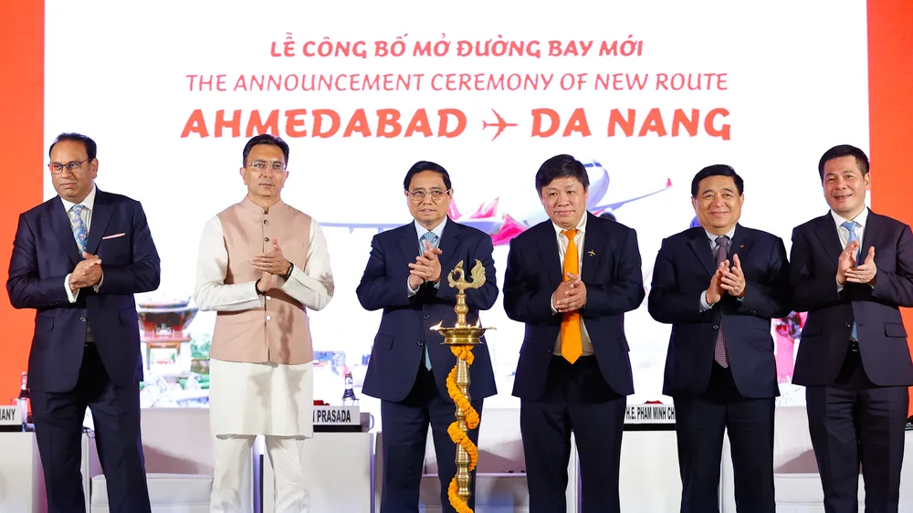 Vietjet chào đón hành khách thứ 200 triệu, công bố đường bay mới Ahmedabad (Ấn Độ) – Đà Nẵng