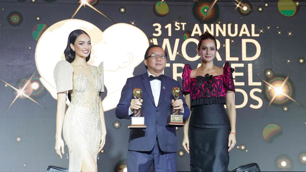 World Travel Awards tiếp tục vinh danh Vietjet với bộ đôi giải thưởng về dịch vụ khách hàng 