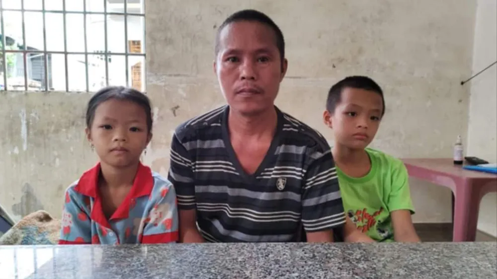 Cha mắc bạo bệnh, 3 con nhỏ có nguy cơ bỏ học