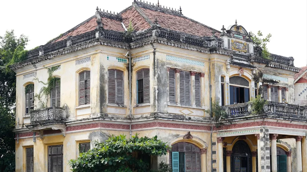 Bảo tồn di sản trong dân: Nhà xưa trăn trở chuyện nay