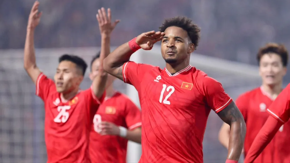 Chung kết lượt đi: Việt Nam - Thái Lan 2-1: Chiến thắng mở đường đến ngôi vương