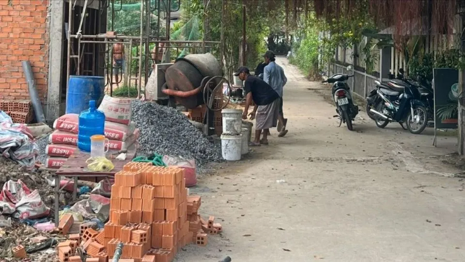 Cấp giấy phép xây dựng nhà... trên đường