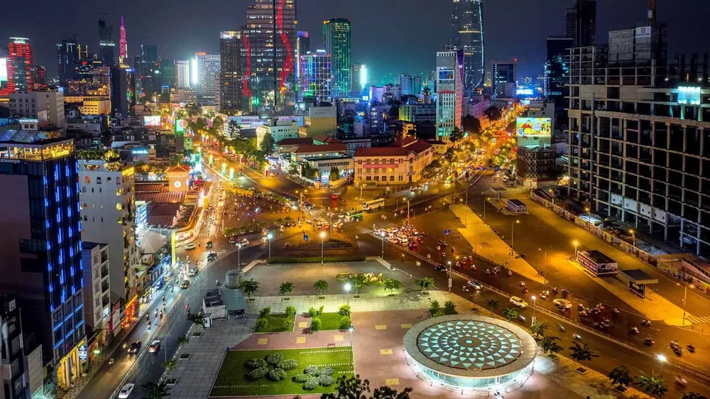 TPHCM qua mỹ cảm nhiếp ảnh và hội họa