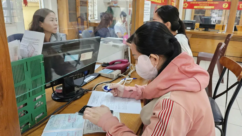 Xây dựng bộ máy hành chính tinh gọn, phục vụ người dân tốt hơn