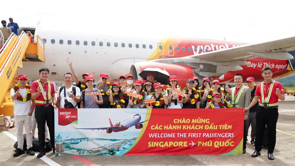 Chào hè rực rỡ, Vietjet mở rộng mạng bay kết nối Singapore - Phú Quốc và các đường bay biển hấp dẫn