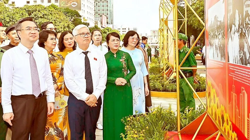 Những dấu son đầu tiên của Quốc hội lập quốc