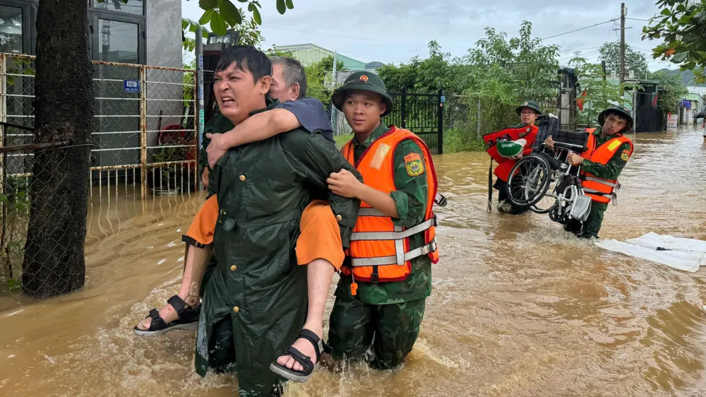 Bài toán tái thiết sau lũ